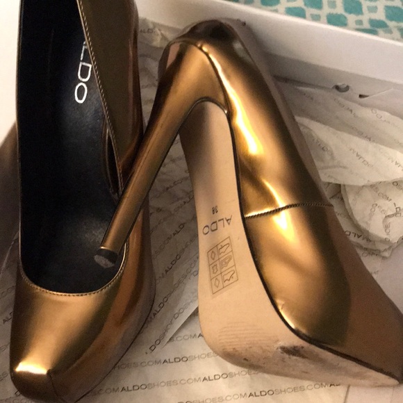 Aldo women’s bronze heels size 38 great price! - Picture 2 of 2